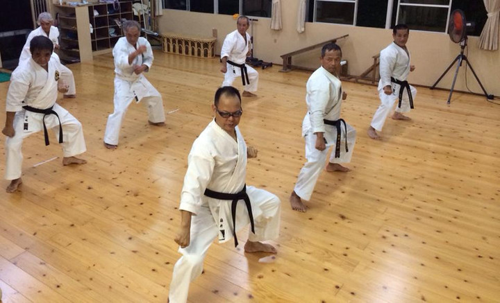 10387459_558053880965290_8227671489