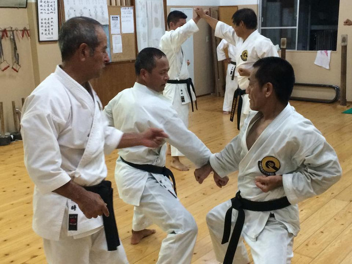 10427279_558053214298690_5463133943