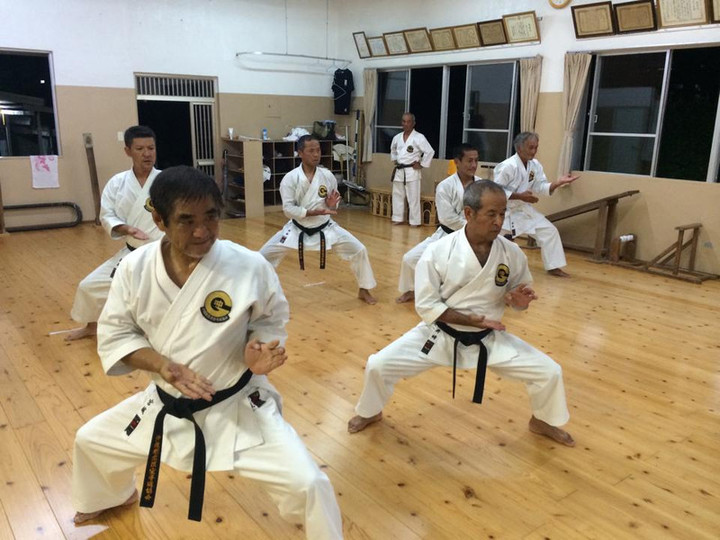 10616375_558053150965363_6732236384